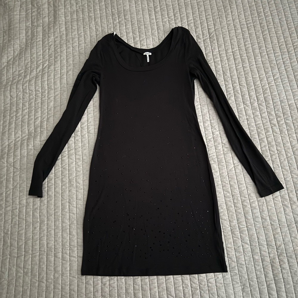 Splendid Black Long-Sleeve Soft and Comfortable Embellished Dress
